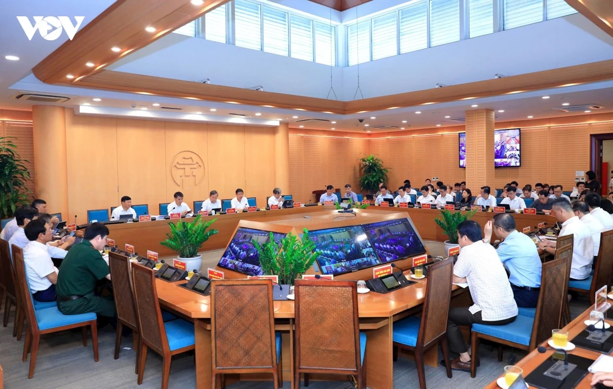 chu tich ha noi cac khu tai dinh cu phai dong bo ha tang, tao sinh ke cho dan hinh anh 1