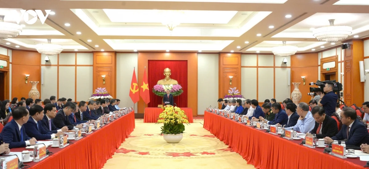 tong bi thu, chu tich nuoc to lam lam viec voi hoi dong ly luan trung uong hinh anh 1