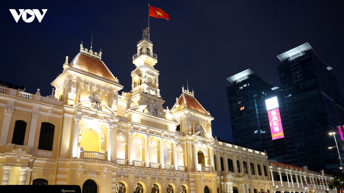 50 nam chuyen minh tp.hcm tu do thi ven song den sieu do thi tam quoc te hinh anh 2