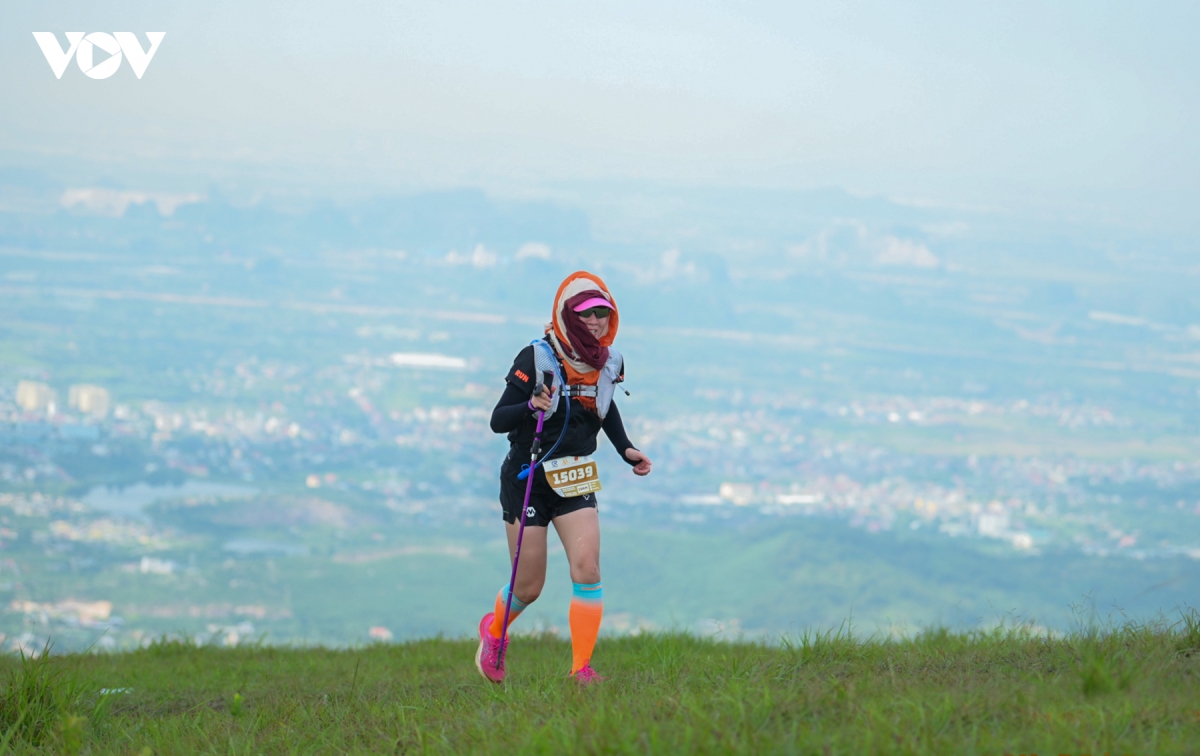 chinh phuc duong chay trail bang rung vuot nui o uong bi quang ninh hinh anh 11
