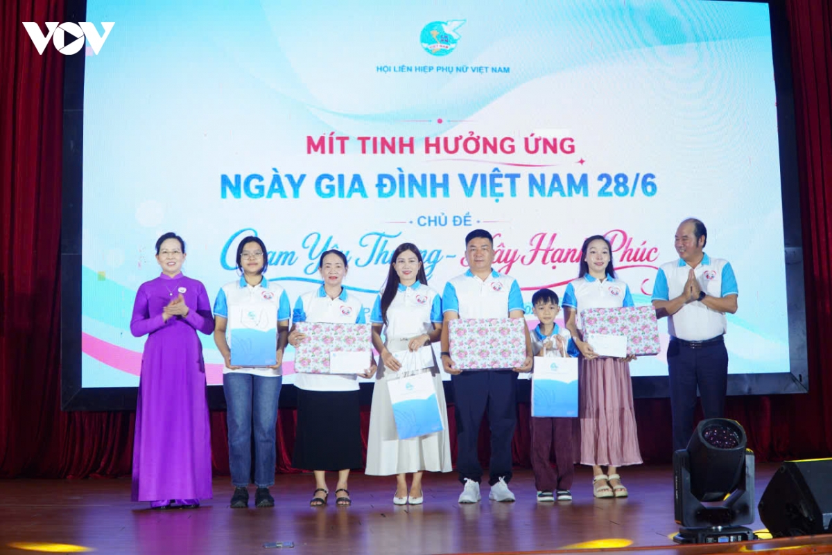 hoi lien hiep phu nu viet nam phat dong huong ung ngay gia dinh viet nam tai hue hinh anh 2