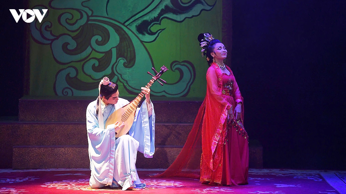 bi mat trieu dai phep thuat lan gio moi cho san khau tuong, cheo, cai luong hinh anh 5