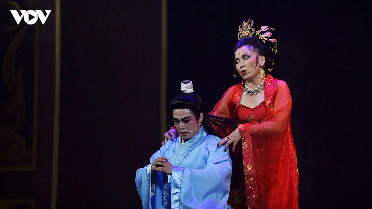 bi mat trieu dai phep thuat lan gio moi cho san khau tuong, cheo, cai luong hinh anh 11