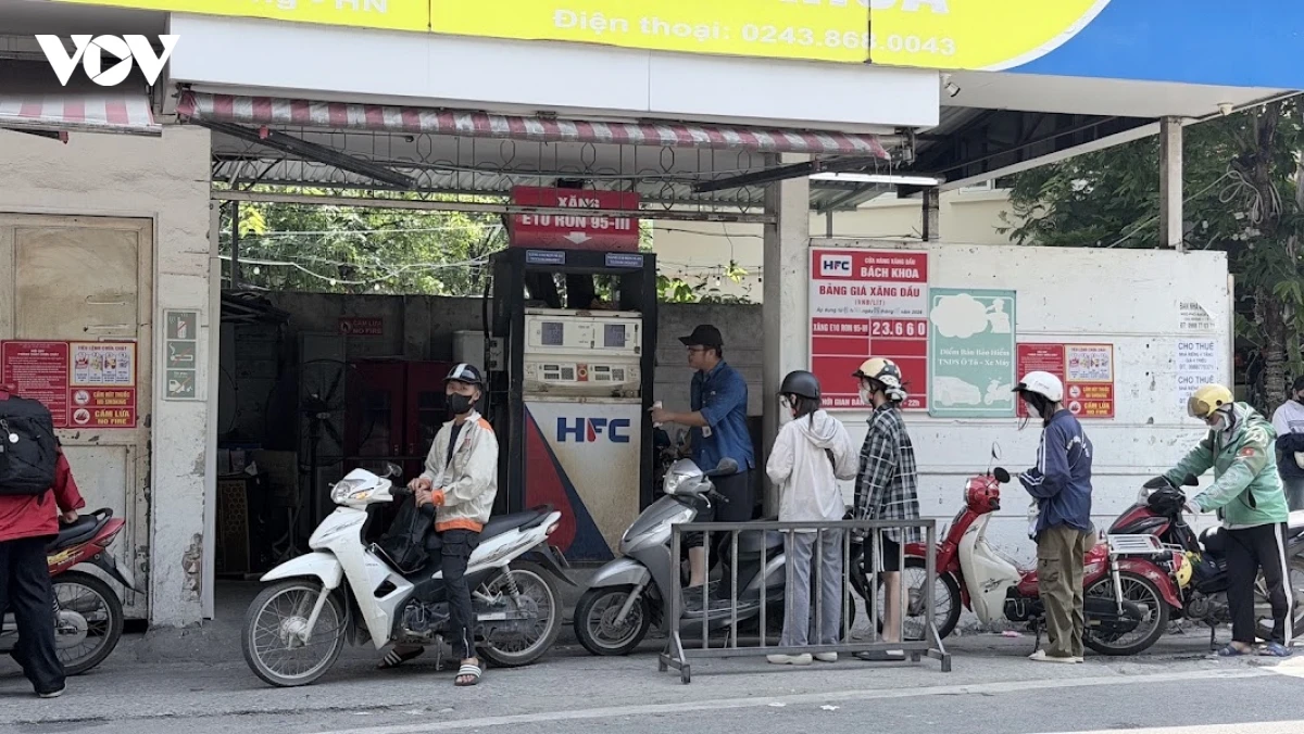 xang sinh hoc e10 ban toan quoc, o ha noi rat it cua hang co xang e5 hinh anh 3
