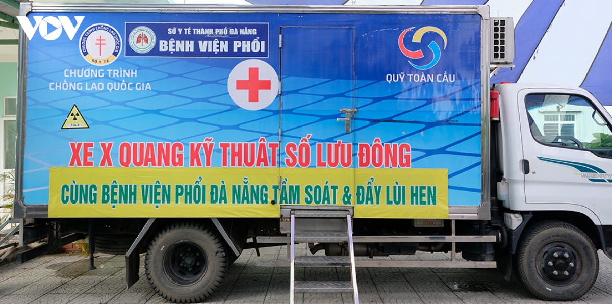 nguoi dan Da nang phan khoi duoc kham suc khoe mien phi hinh anh 10
