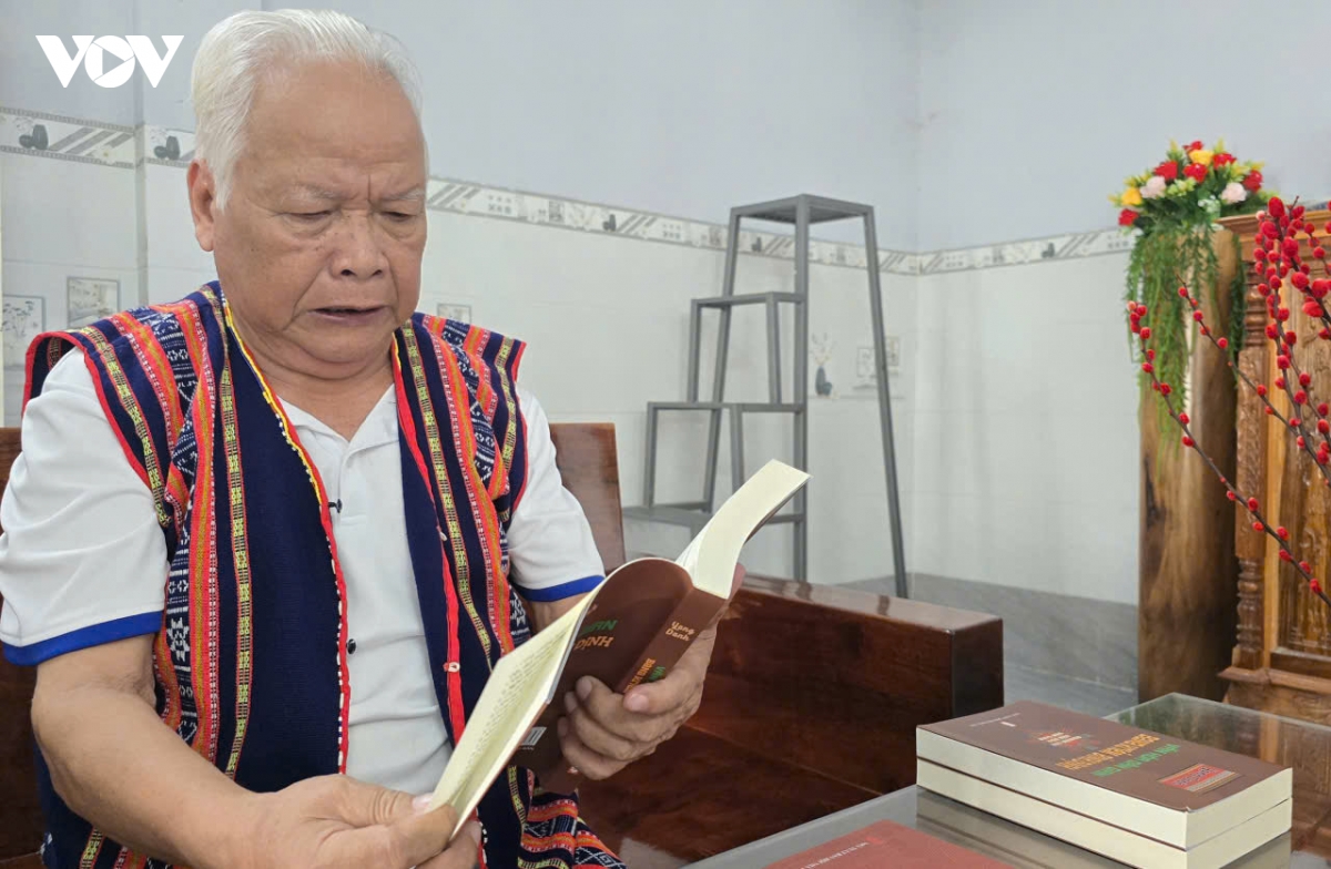 nghe nhan uu tu yang danh tu nguoi lam bao den cay dai thu van hoa ba na kriem hinh anh 1