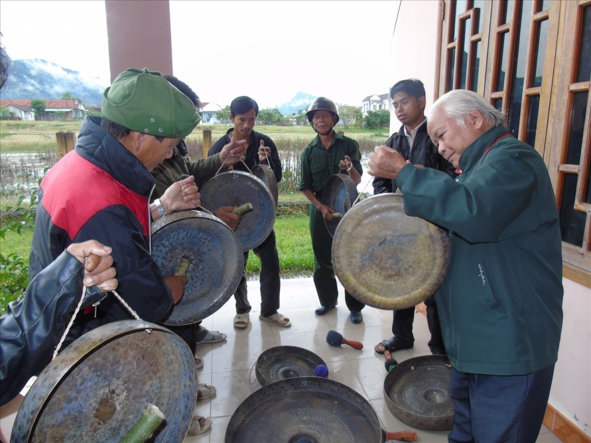 nghe nhan uu tu yang danh tu nguoi lam bao den cay dai thu van hoa ba na kriem hinh anh 4