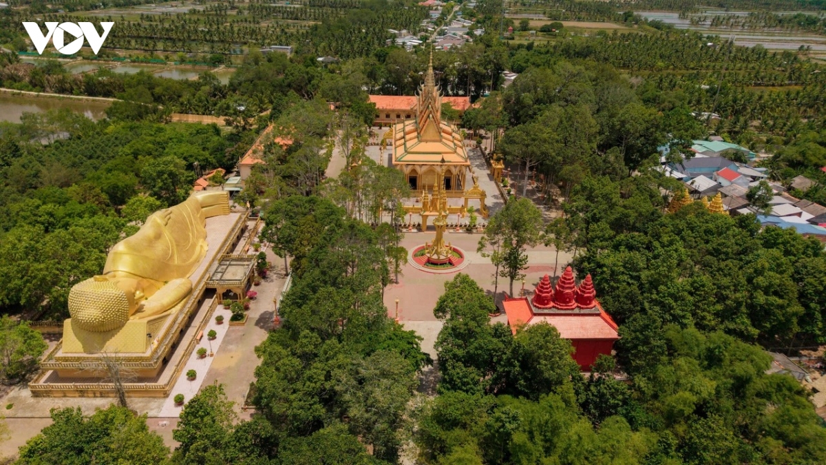 chua vam ray dau an kien truc angkor ruc ro giua mien tay hinh anh 13