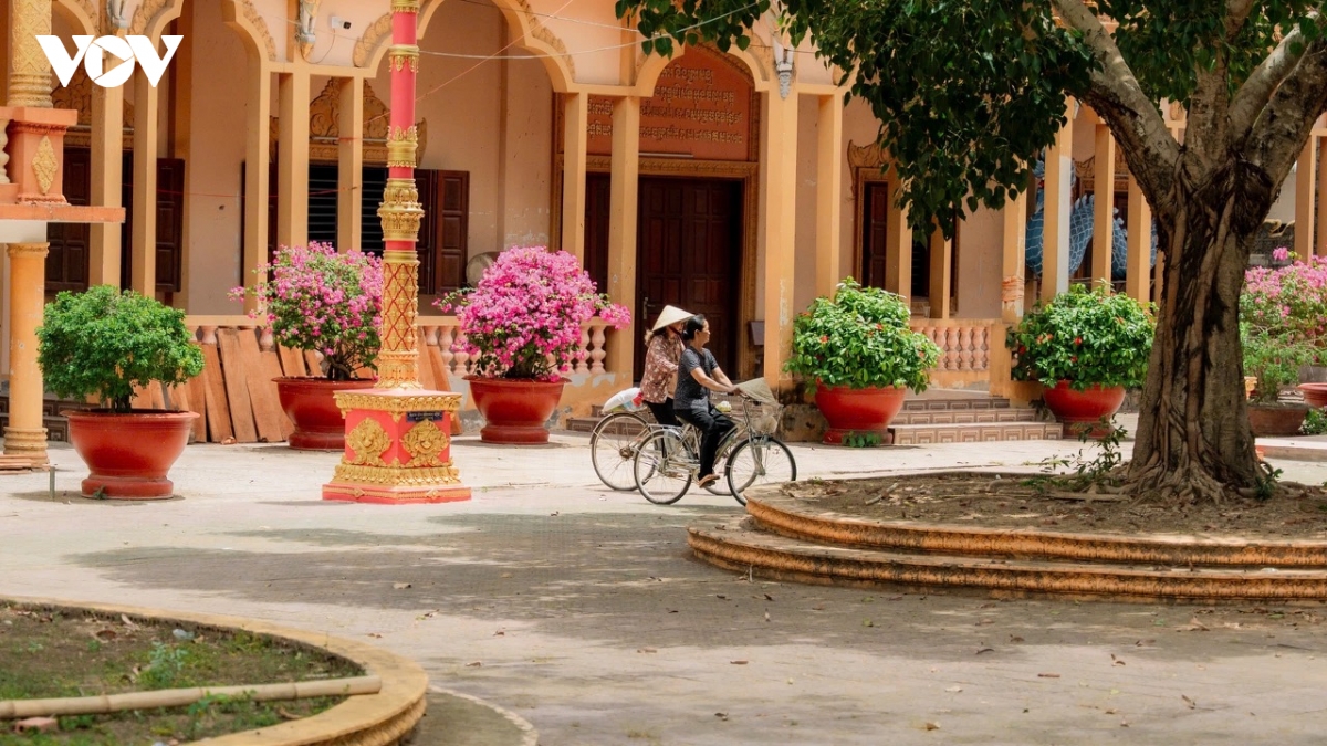 chua vam ray dau an kien truc angkor ruc ro giua mien tay hinh anh 6