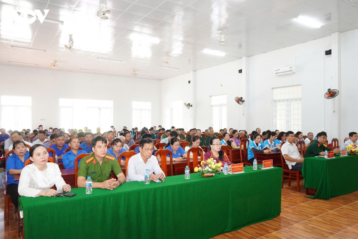 ra quan huong ung phong trao bao ve moi truong o can tho hinh anh 1