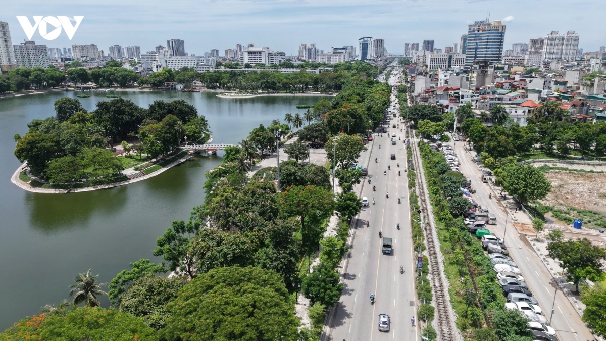 toan canh duong sat bac - nam tu ga ha noi den ga ngoc hoi hinh anh 6