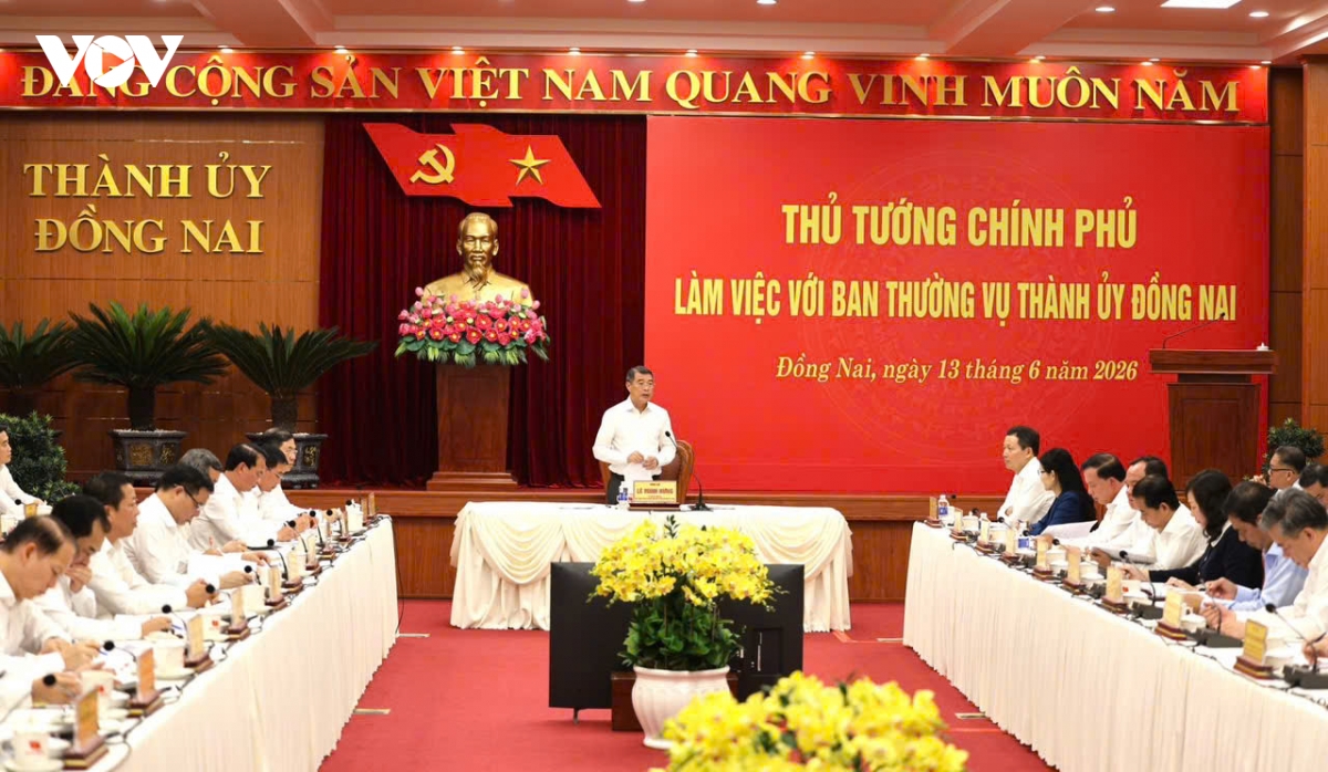 thu tuong le minh hung lam viec voi ban thuong vu thanh uy Dong nai hinh anh 7