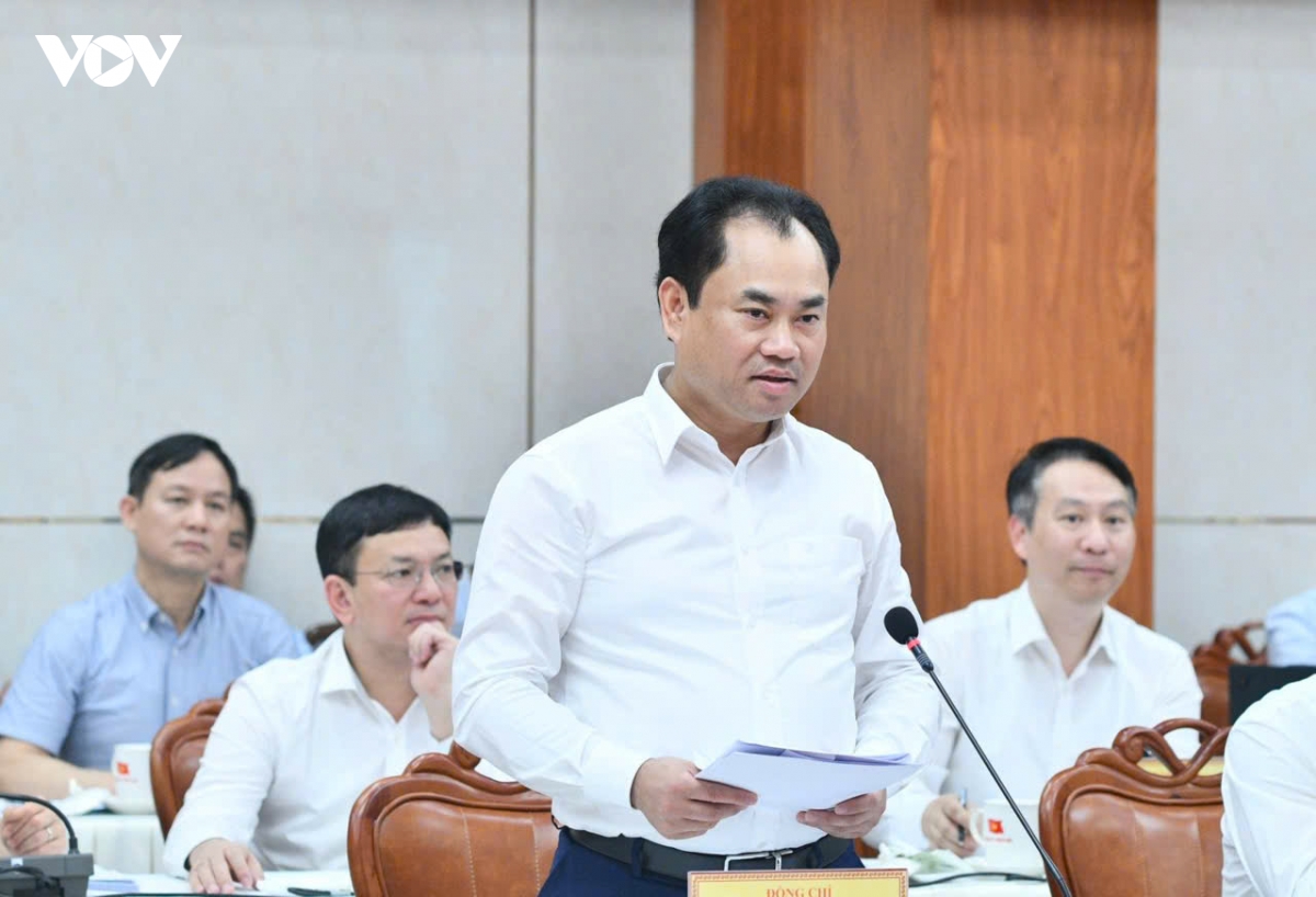 thu tuong le minh hung lam viec voi ban thuong vu thanh uy Dong nai hinh anh 8