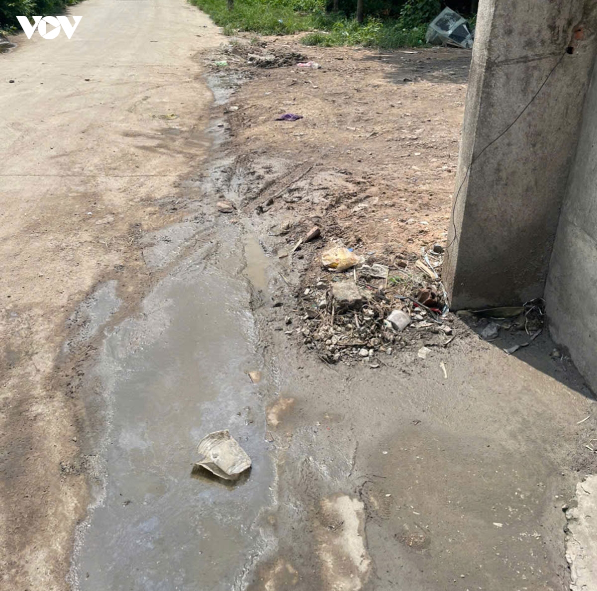 vu bai rac gay o nhiem, dan chan xe lanh dao phuong binh duong doi thoai khan hinh anh 3