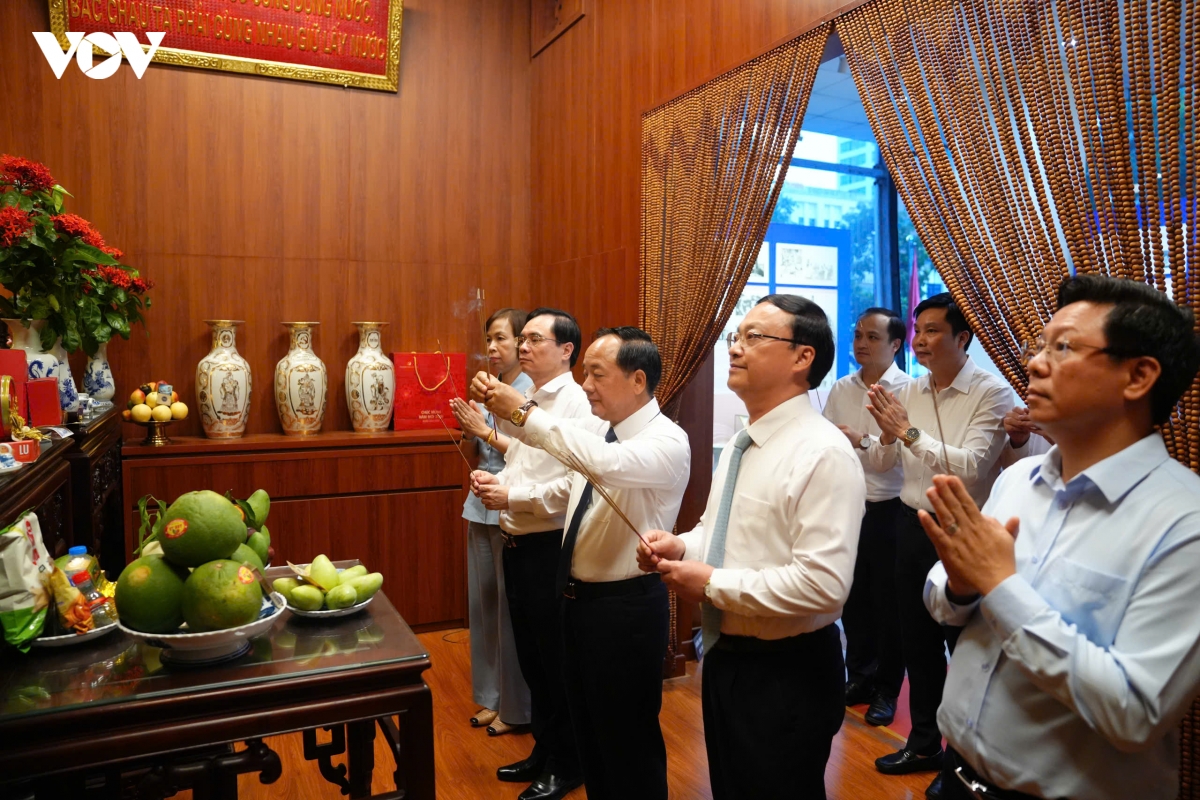 Dong chi trinh van quyet bao chi can co cach lam moi, tu duy sang tao hinh anh 3