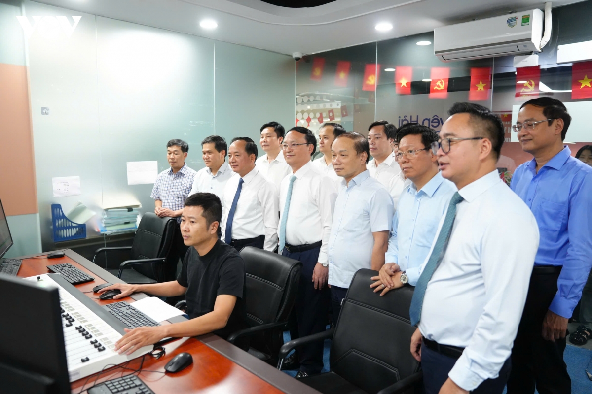 Dong chi trinh van quyet bao chi can co cach lam moi, tu duy sang tao hinh anh 5