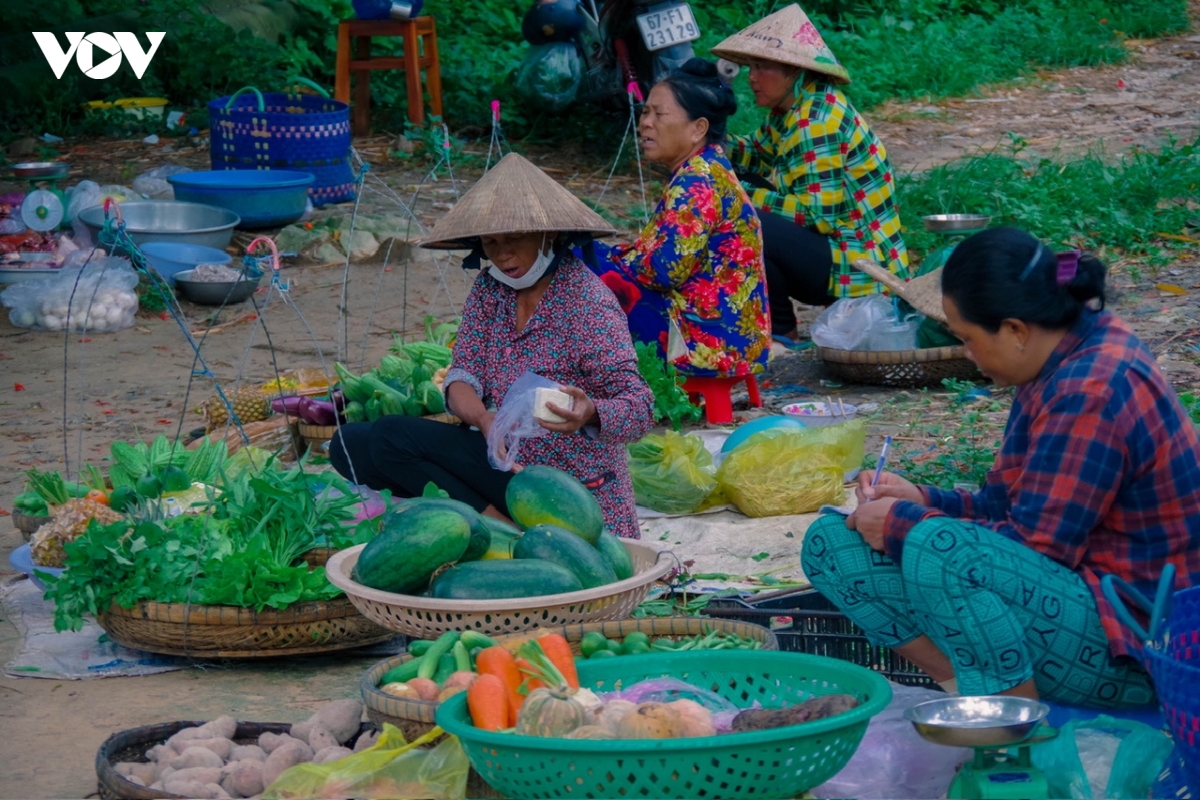 phien cho may doc dao o mien tay hinh anh 11