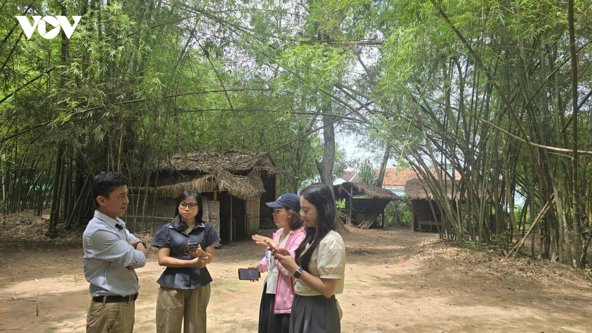 tran tro o ngan hang tre lon nhat viet nam tai tp.hcm hinh anh 7