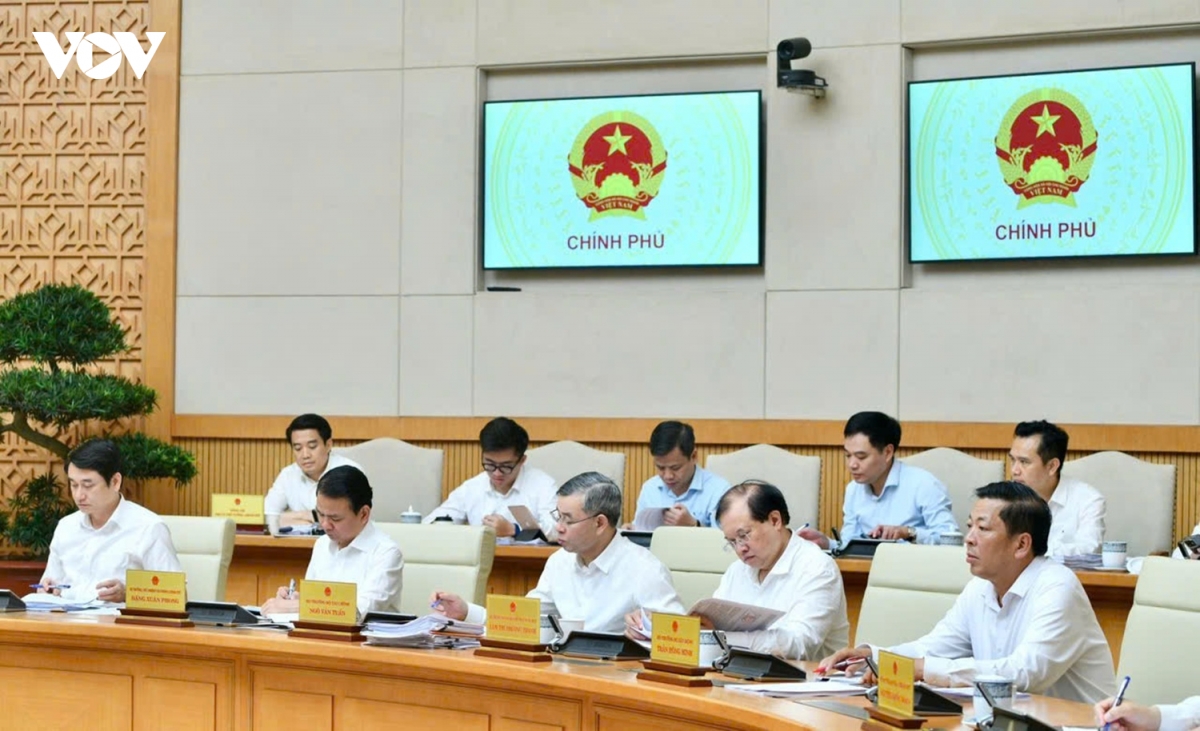 thu tuong le minh hung chu tri phien hop chuyen de phap luat hinh anh 7