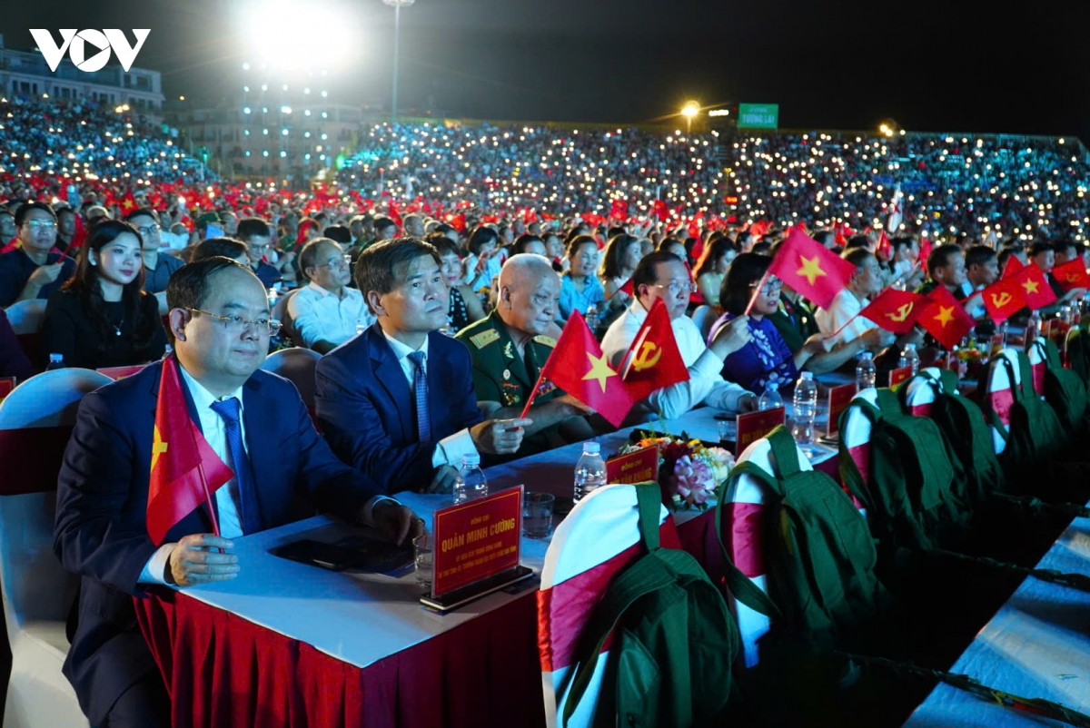  mai mai tuoi 20 tri an nhung nguoi cong hien vi doc lap, tu do hinh anh 4