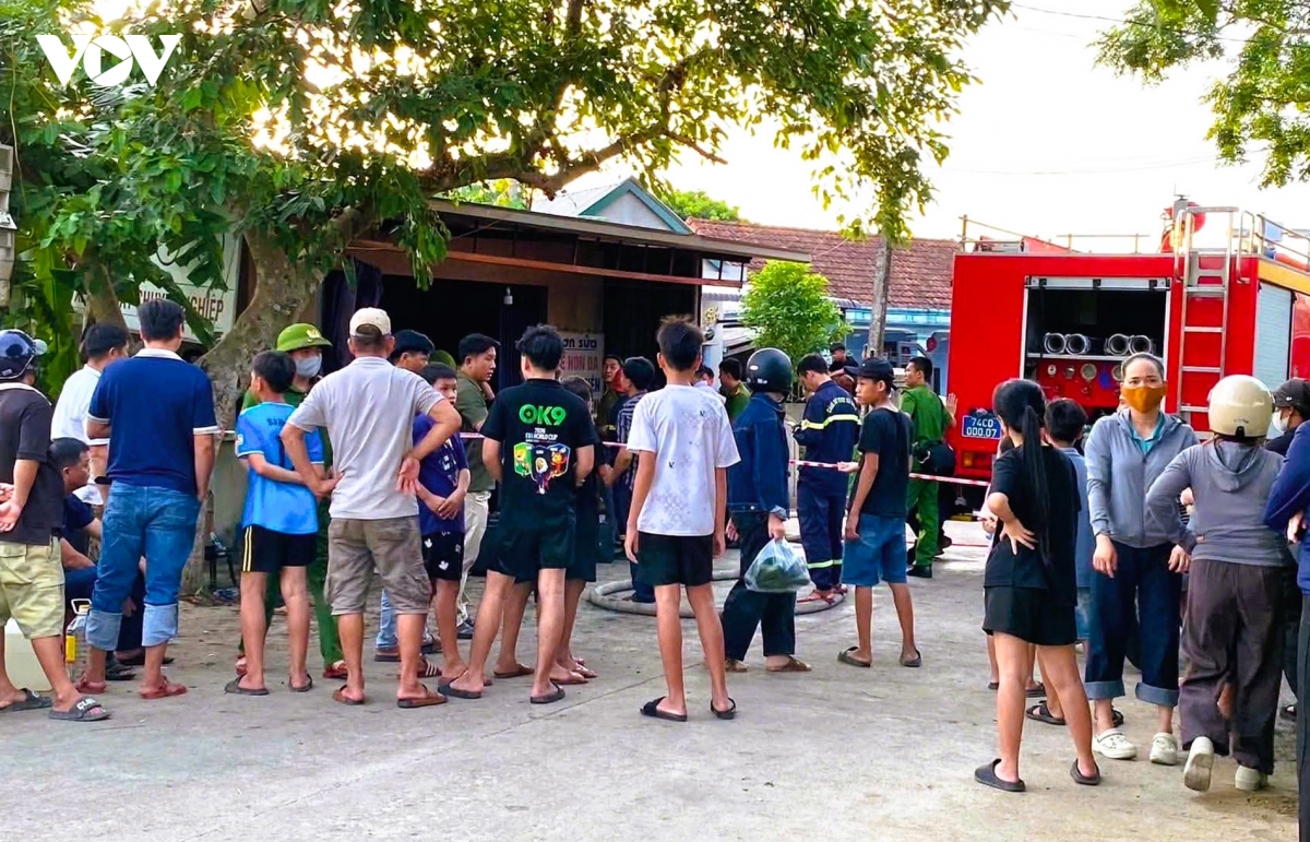 chay nha o quang tri, mot phu nu tu vong hinh anh 1