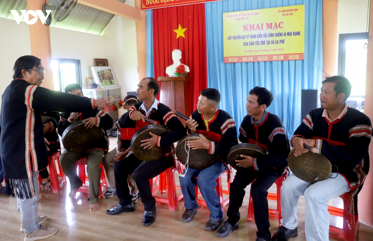 Dak lak day manh truyen day cong chieng trong cong dong hinh anh 2
