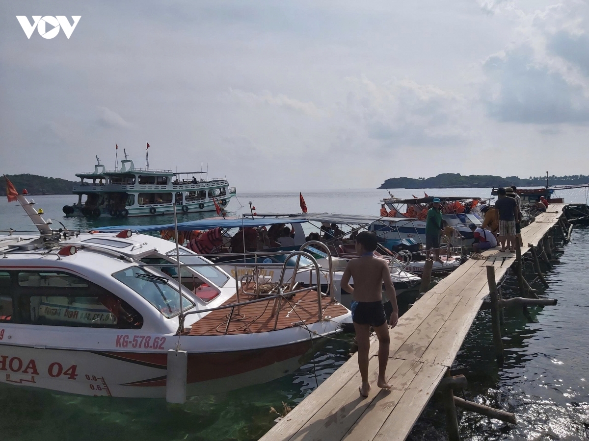 doanh nghiep du lich phu quoc ngung khai thac tour cano di dao sau su co lat tau hinh anh 1