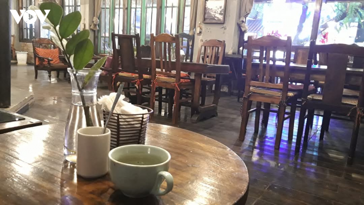 xe bus va quan cafe mua world cup xem nhieu quen thoi, noi nhieu quen mom hinh anh 3