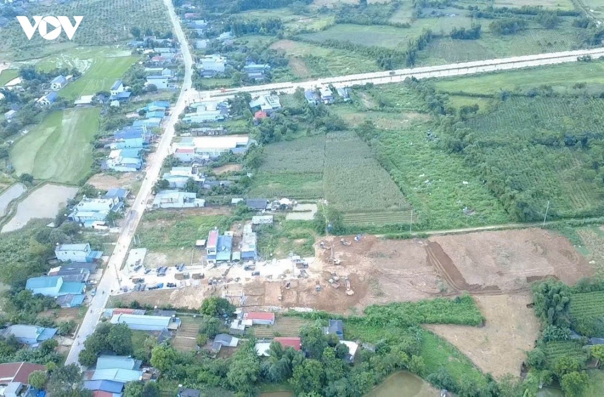 chay dua voi thoi gian dung mai am cho dong bao vung lu muong than hinh anh 17