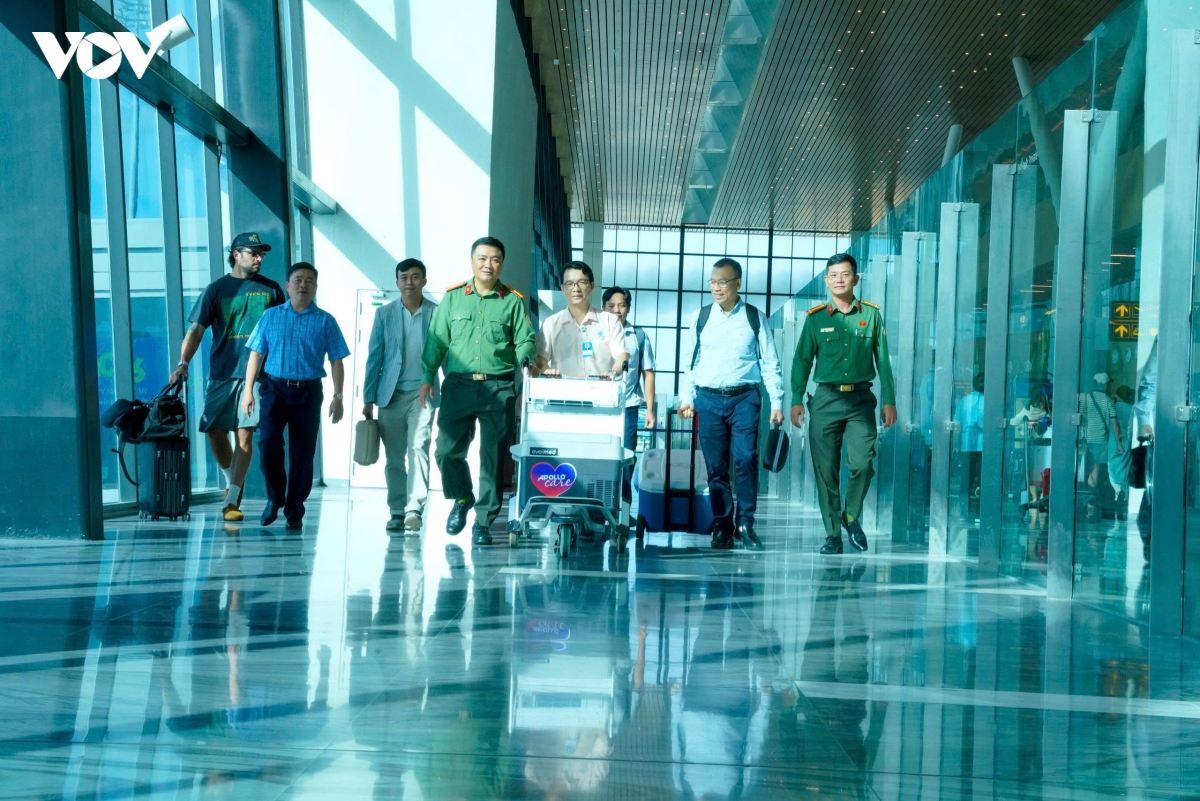 1.700 km xuyên Việt đưa trái tim hiến tặng vào lồng ngực bệnh nhi 15 tuổi