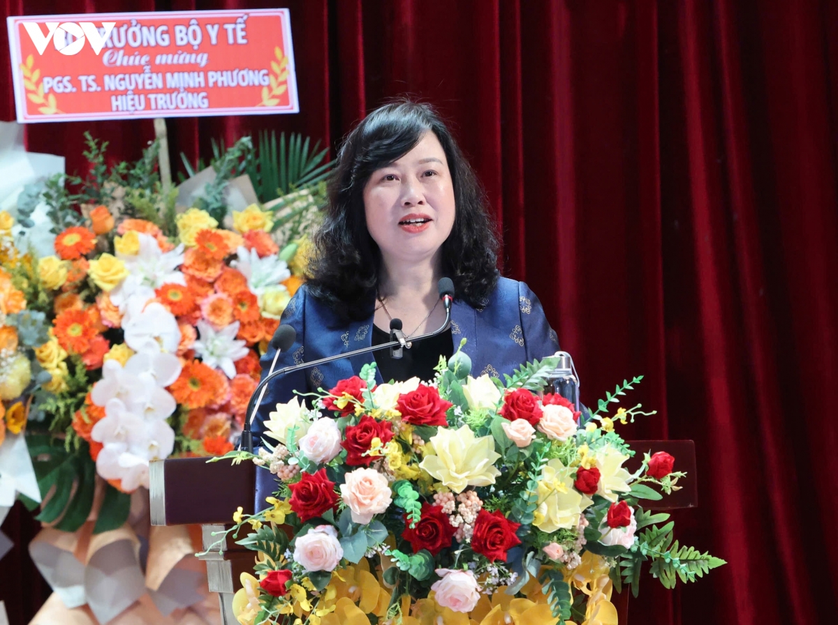 bo y te bo nhiem hieu truong truong Dai hoc y duoc can tho hinh anh 2