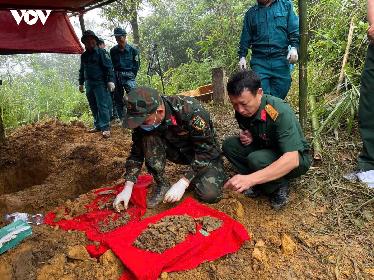 Dien bien quy tap 2 phan mo liet si tai dinh deo pha Din hinh anh 1