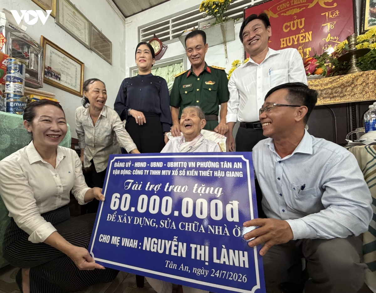  mam com ben me - nang long tri an, am ap nghia tinh hinh anh 3