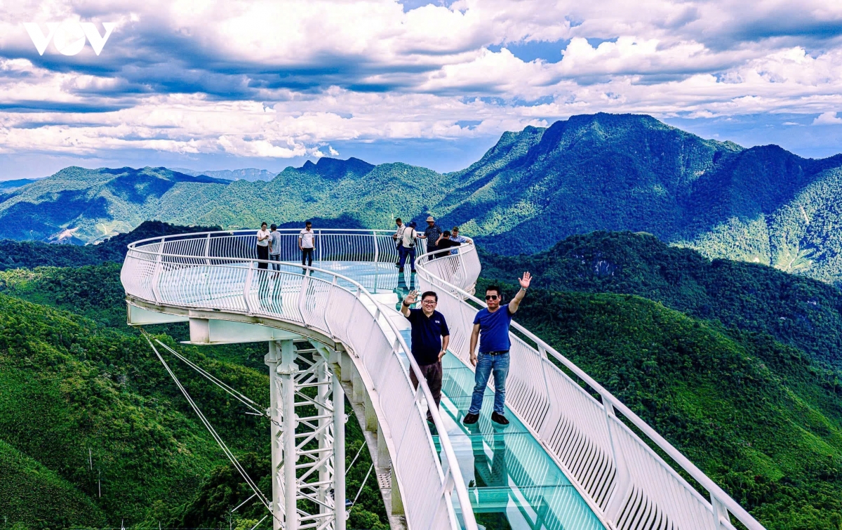 lan dau tien nghe thuat champa va co tu hoi ngo tren cung mot san khau hinh anh 1