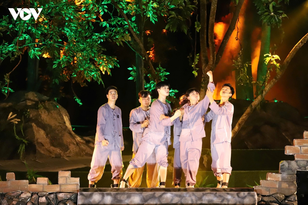 tai hien Dia nguc tran gian tai di tich quoc gia dac biet nha tu son la hinh anh 19