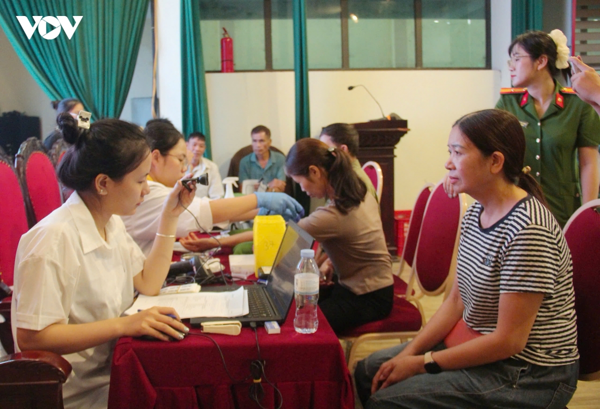 tu mau adn den hi vong doan vien cua gia dinh liet si mien nui son la hinh anh 5