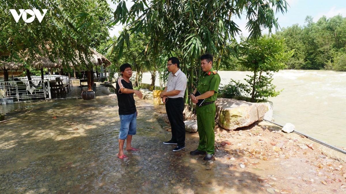 ho dau tieng lien tiep bi lan chiem vung bao ve hinh anh 3