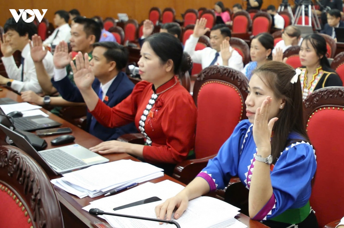28 nghi quyet duoc thong qua, son la tap trung dua chinh sach vao cuoc song hinh anh 3