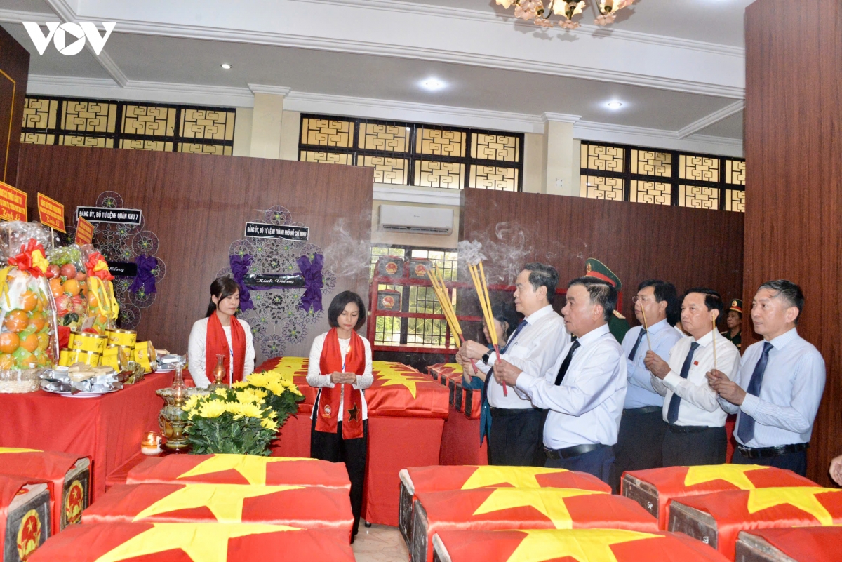 26-7-ctqh-dang-huong-hoa-3.jpg