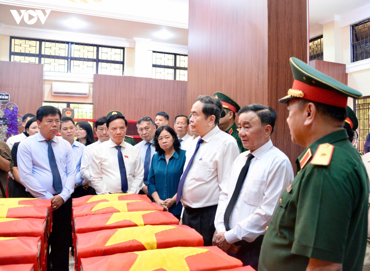 26-7-ctqh-dang-huong-hoa-4.jpg