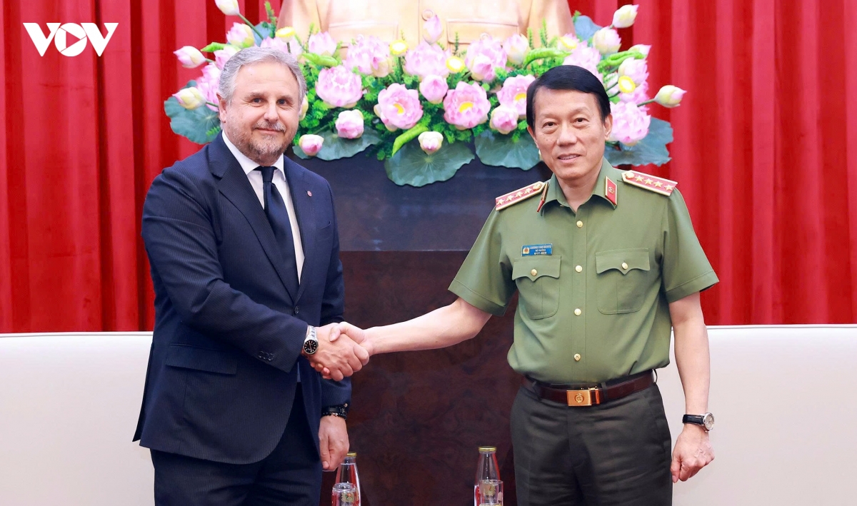 bo truong bo cong an luong tam quang tiep pho chu tich cap cao tap doan leonardo hinh anh 1