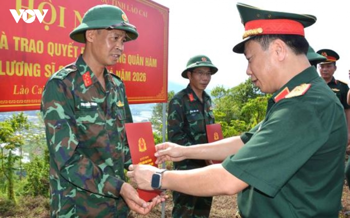 tri an nguoi co cong gop phan toa sang pham chat bo doi cu ho hinh anh 2