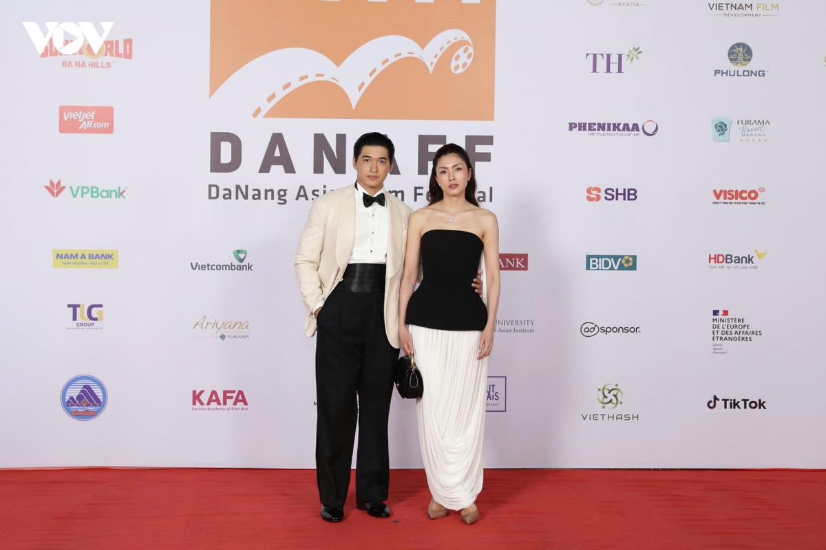 tang thanh ha sanh doi ma ran Do tren tham do be mac lhp chau A Da nang hinh anh 4