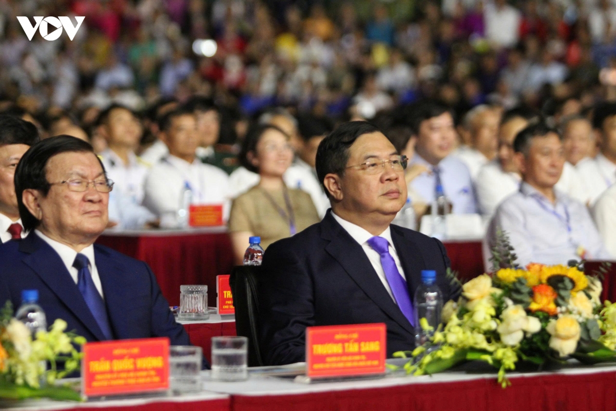 hung yen to chuc le ky niem 300 nam ngay sinh danh nhan van hoa le quy Don hinh anh 1