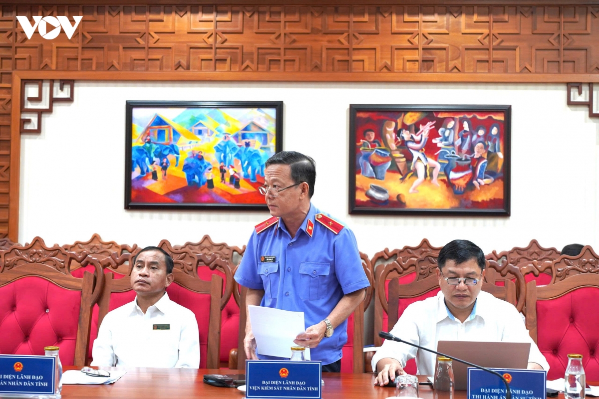Dak lak gop y hoan thien cac du thao luat, nghi quyet trinh quoc hoi hinh anh 2