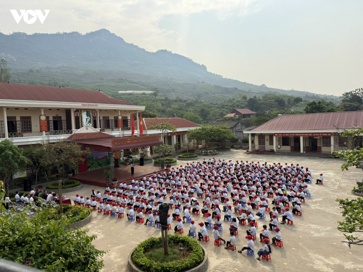 son la sap xep lai 600 truong hoc, phu hop chinh quyen dia phuong 2 cap hinh anh 1