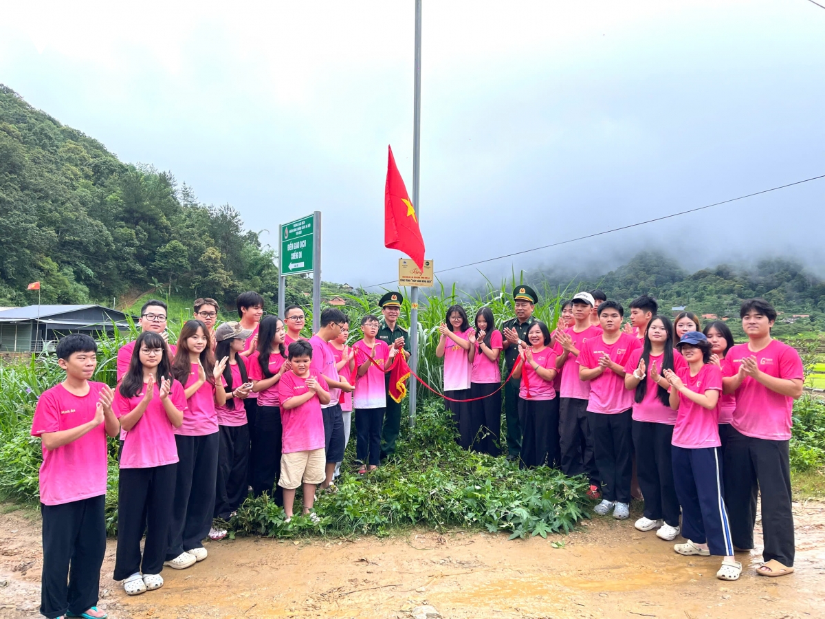 khanh thanh truong hoc va cong trinh thap sang vung bien o son la hinh anh 9