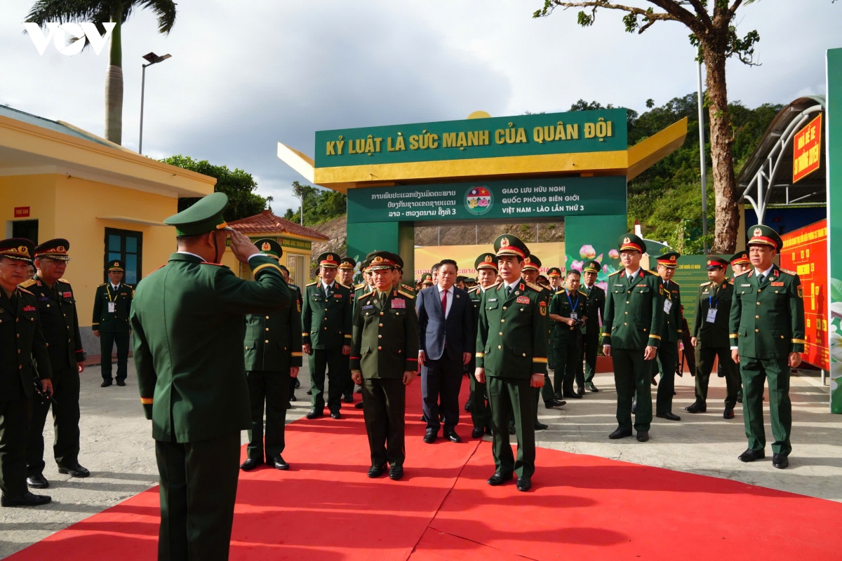 Dai tuong phan van giang don doan bo quoc phong lao du giao luu bien gioi hinh anh 3