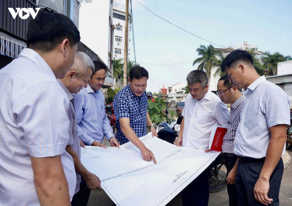 Dong loat thao do, di doi ban giao mat bang nhieu du an trong diem o Dak lak hinh anh 3