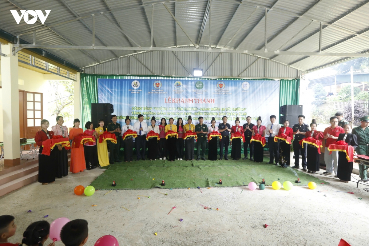 khanh thanh truong hoc va cong trinh thap sang vung bien o son la hinh anh 5